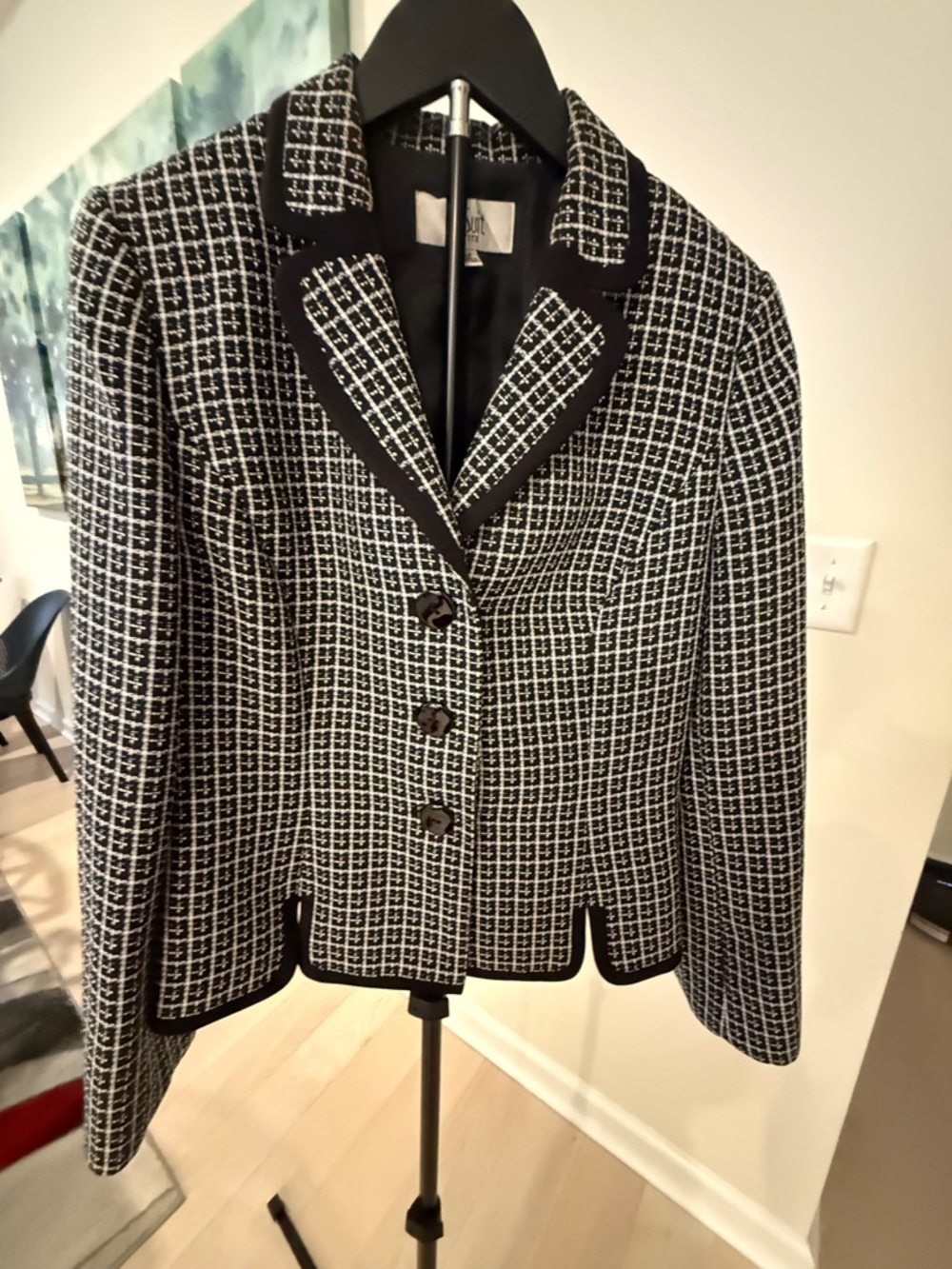 Le Suit Petite Black & White Blazer 10P Altered to Fit 8P Classic Career Jacket